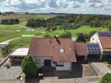 Hauptbild Einfamilienhaus mit Einligerwohnung