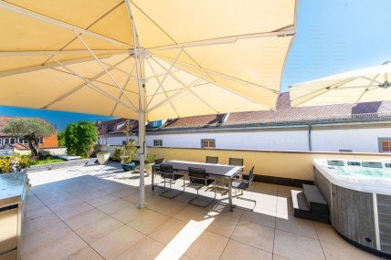 Hauptbild Inseljuwel mit Geschichte - Luxus-Penthouse im Herzen Lindaus